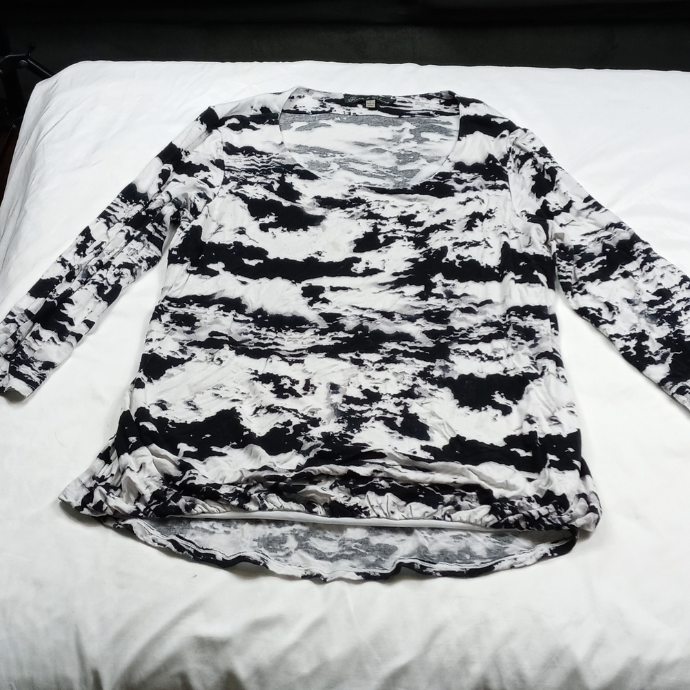 Rose & Olive womens long sleeved top